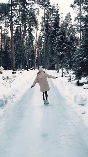 Michaela | Travel & Outdoor on Instagram: "⛸❄️☃️ Ice Skating in Winter Wonderland 🤩 📍Save this for your next trip to Switzerland in winter! ❄️☃️🇨🇭 The Eisweg is located in a fairytale like forest and leads you along 3km on the frozen trails 🥶😎 🎄 Starting 24th December 🤩 #engadin #eisweg #skating #naturalice #iceskating #scuolzernez #graubünden #switzerland #swiss #inlovewithswitzerland #visitswitzerland #engadinstmoritz #figureskating #beautifuldestinations #suissebook #myswitzerland #in Ice Skating Switzerland, Winter Sports Aesthetic, Ice Skates Aesthetic, Ice Skating Outside, Liam Tattoo, Outdoor Ice Rink, Snow Skating, Ice Skating Aesthetic, Skate Rink