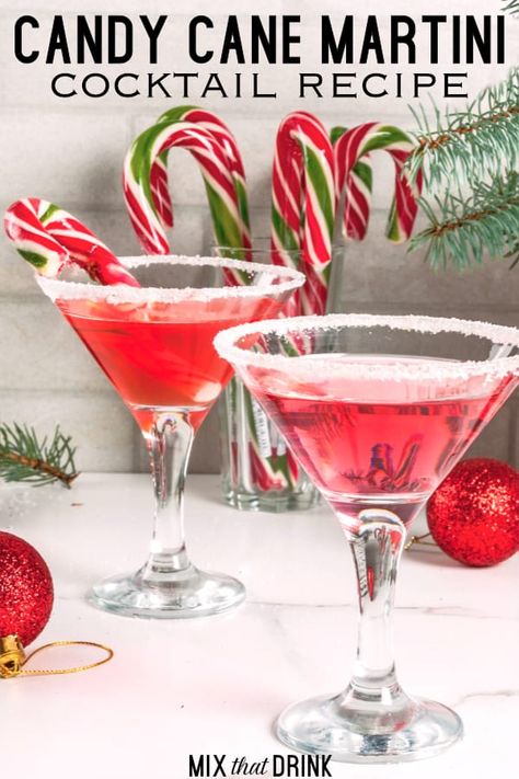 Candy Cane Martini, Vodka Drinks Easy, Peppermint Cocktail, Vodka Mixers, Peppermint Vodka, Starbucks Peppermint Mocha, Cherry Liqueur, Boozy Desserts, Chocolate Liqueur