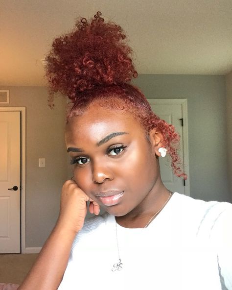 @onlybriajae on Instagram: “I want a red head yea 🍓” Ginger Hair Extensions, Short Cut Wigs, Black Hair Updo Hairstyles, Black Hair Extensions, Messy Buns, Dyed Natural Hair, Super Hair, Hair Laid, Natural Hair Tips