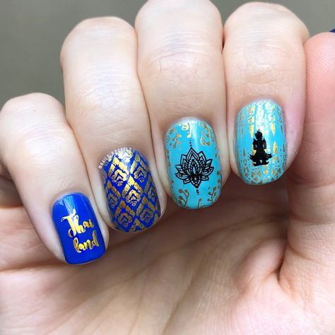 �✈️Are you staying home for the holidays? @nails_bychels stamps her passport with our Bangkok Bloom (BM-XL158) nail stamping plate. Talk about a #throwbackthursday! 🌃 . . . #thailand #vacationmode #nailsoftheday #nailstagram #bluenails #nailstamping #stampingnailart #naildesign #nailart #nailsofinstagram #bluemanicure #holidaynailart #unghie #unghiemania #passioneunghie #マニキュア #ネイルポリッシュ #ネイル #uñas #manicura #uñasbonitas #ongles #manucure #ногти #nageldesign #nailinspo #diynails Thailand Nails Designs, Holidays Nails, Thailand Honeymoon, Holiday Nail Art, Gel Designs, Nail Stamping Plates, Stamping Nail Art, Home For The Holidays, Stamping Plates