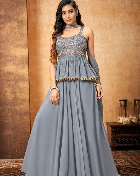 Sarara Dress With Crop Top, Sahara Dress Indian, Sarara With Kurti Designer, Sarara Dress Design, Sharara Designs Simple, Crop Top Wedding Dress Indian, Sarara Dress, Long Skirt Top Designs, Sharara Designs