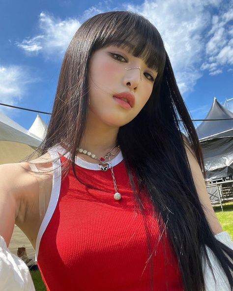 Choi Yena, Me As A Girlfriend, Girls Rules, Red Aesthetic, I Love Girls, Iz One, Girl Crush, K Idols, Instagram Update