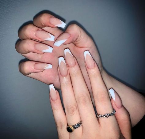 Coffin French Tip Nails Medium, V Shaped French Tip Nails Coffin, Triangle French Tip Acrylic Nails, Cute Nail Inspo Coffin, Balerin Nails Designs, Pointed French Tip Nails, Ugly Acrylic Nails, Ballerina Nails French Tip, V Cut French Tip Nails