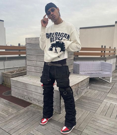 Fashion Inspo Men, Jordan 4 Fire Red, Mens Inspo, Men Streetwear Fashion, Jordan 4’s, Rapper Outfits, Men Streetwear, Jordan 12, Streetwear Aesthetic