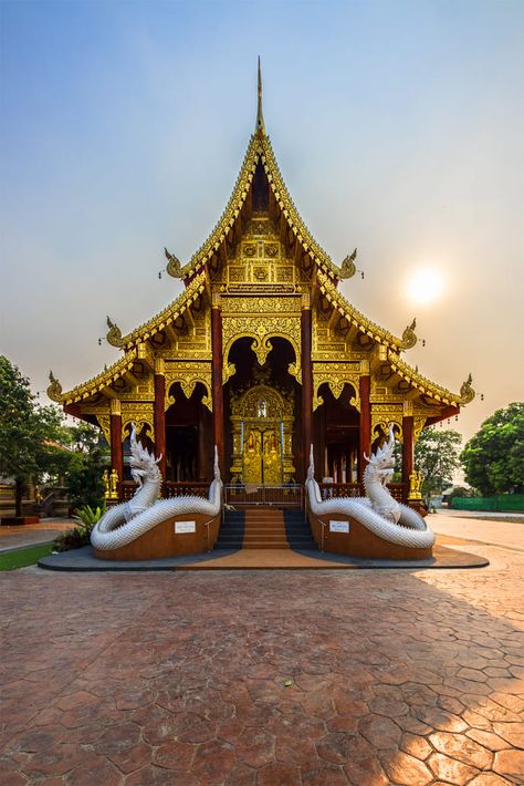 Laos Temple, Culture Of Thailand, Thailand Tourism, Storybook House, Buddha Temple, Temple Architecture, Thai Art, Buddhist Temple, Traditional Architecture