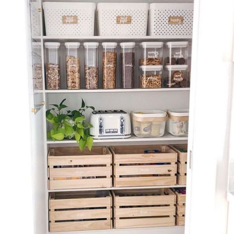 Chaos Cleared on Instagram: “In LOVE with this pantry 🤤 major #pantrygoals . I love the added touch of wooden crates and green plants, and mixing it up with the white…” Organized Pantry, Pantry Organisation, Kitchen Decor Inspiration, Kabinet Dapur, Pantry Makeover, House Organisation, Kitchen Organization Pantry, Kitchen Organisation, Home Organisation