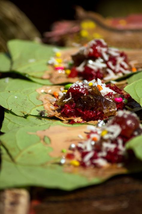 Sweet Paan Indian, Indian Paan Dessert, Indian Cuisine Photography, Mindset Therapy, Indian Foods, Food Art Photography, Belly Shirts, Instagram Dp, Food Fantasy