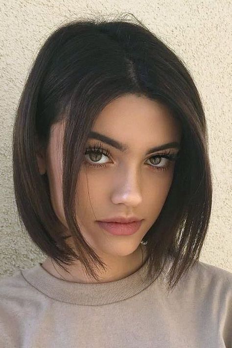 y/n a mysterious,kind,savage and calm girl who acts as nerd at school… #generalfiction #General Fiction #amreading #books #wattpad Dark Brown Bob, Short Shoulder Length Hair, Shoulder Length Bob Haircut, Kelsey Calemine, Bts Ff, 2019 Hairstyles, Brown Bob, Triangle Hair, Stacked Bob Hairstyles