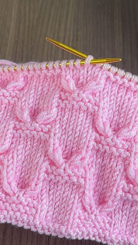 Crochet Spider Web, Knitting Yarn Colors, Cable Knit Hat Pattern, Crochet Spider, Easy Sweater Knitting Patterns, Crochet Patterns Baby Girl, Ladies Cardigan Knitting Patterns, Knitting Patterns Free Blanket, Knitting Stitches Tutorial