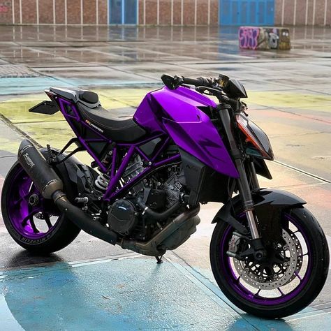 Motorbike Color Ideas, Purple Motorcycle Aesthetic, Ktm Duke 390 Modified, Motorcycle Color Ideas, Bike Ktm Duke, Ghost Rider Bike, Moto Ninja, Purple Motorcycle, Ktm Super Duke