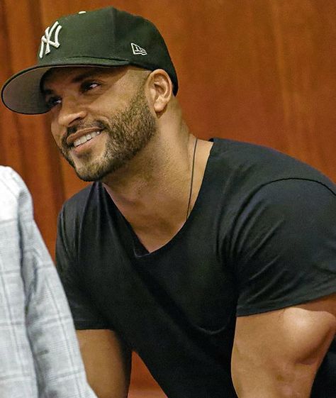 Lincoln From The 100, Ricky Whittle The 100, Lincoln The 100, Ricky Whittle, Gymnastics Competition, Common Denominator, The 100 Show, American Gods, Its A Mans World