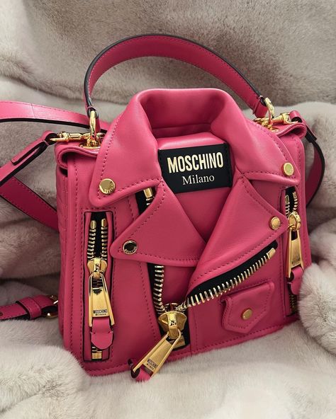 Judith Leiber Bags, Moschino Bag, European Casual, Statement Handbag, Pink Leather Jacket, Handbag Pink, Crystal Bags, Novelty Bags, Heart Bag