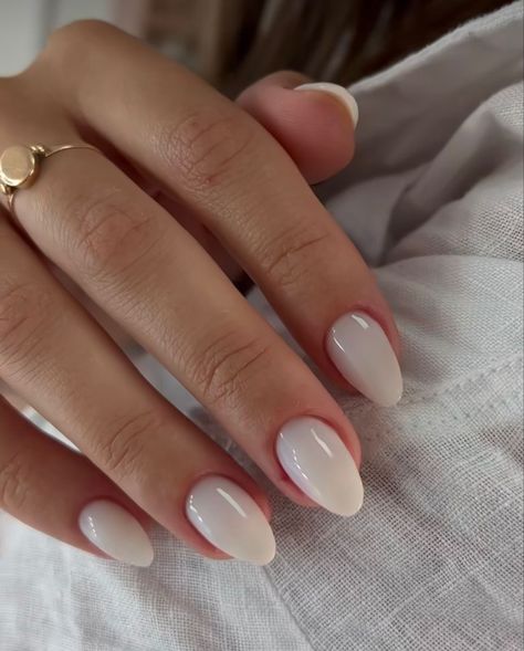 White Wedding Nails Short, Short Acrylic Nails Pointy, Very Short Acrylics, Neutral White Nails, Summer Europe Nails, Super Short Almond Nails, Hard Gel Nails Design, Extra Short Almond Nails, Small Almond Nails