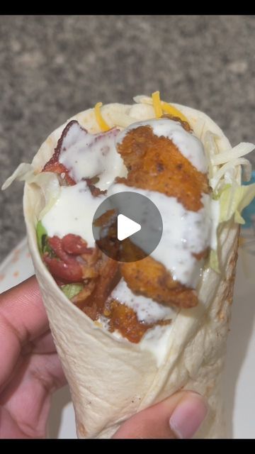 Kooking with Ki 👩🏾‍🍳 on Instagram: "throwback to when I made chicken wraps 🔥 

#chickenwraps #bacon #instafood #foodstagram #snackideas #mcdonalds" Chicken Wrap Recipes Easy, Mac Donalds, Mc Donald's, Chicken Wrap Recipes, Chicken Wrap, Chicken Wraps, Wrap Recipes, Bacon, Snacks