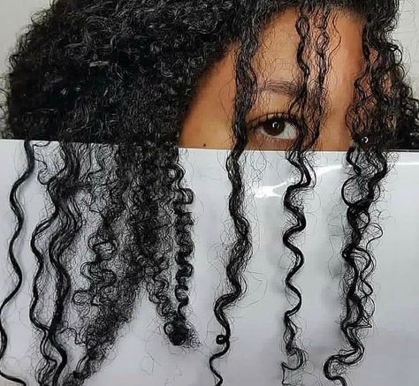 It’s super common to have more than one hair texture when being natural. . How many hair textures do you have? Comment below 👇🏾 3c Curly Hair, 4a Natural Hair, Different Types Of Curls, 4b Hair, Different Curls, Curly Hair Types, Hair Specialist, Afro Textured Hair, Type 4 Hair