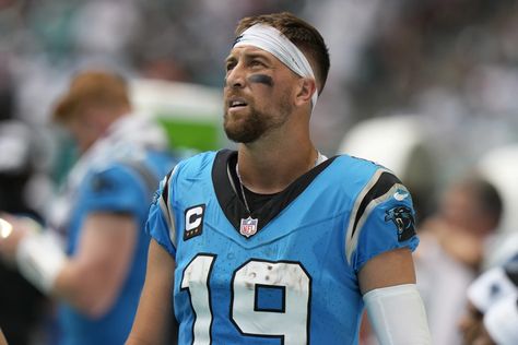 Wide receiver Adam Thielen thriving in Carolina, on pace for career season at age 33 | AP News Adam Thielen, Steve Smith Sr, Nfl Dolphins, Nfl Broncos, Deandre Hopkins, Kirk Cousins, Ezekiel Elliott, Ankle Injury, Nfl History