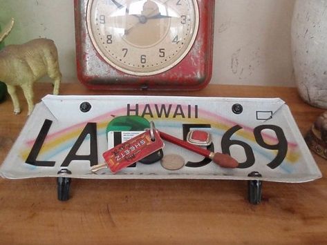 Hawaii License Plate, License Plates Diy, License Plate Decor, License Plate Crafts, Old License Plates, Licence Plates, License Plate Art, Vintage License Plates, Upcycle Repurpose