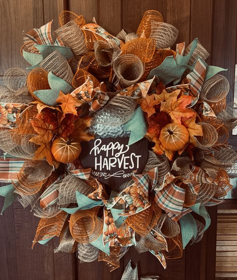 Fall Ribbon Ideas, September Wreath Ideas, Diy Fall Wreaths For Front Door, Fall Mesh Wreaths Diy, Fall Wreath Mesh, Fall Wreath Ideas Diy, November Decor, Halloween Ribbon Wreath, Thanksgiving Wreaths Diy