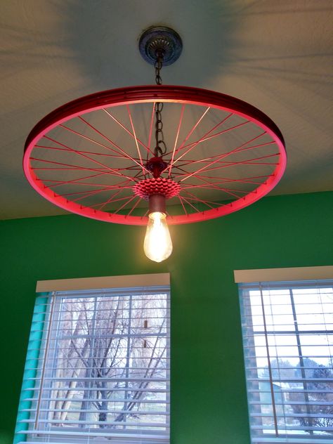 Bike rim light #repurposed this #bike rim to make #update an old light fixure.  #diy Tire Furniture, Rim Light, Bicycle Decor, Diy Lampe, Old Lights, Bicycle Wheel, Bicycle Art, Cafe Interior Design, Bike Wheel