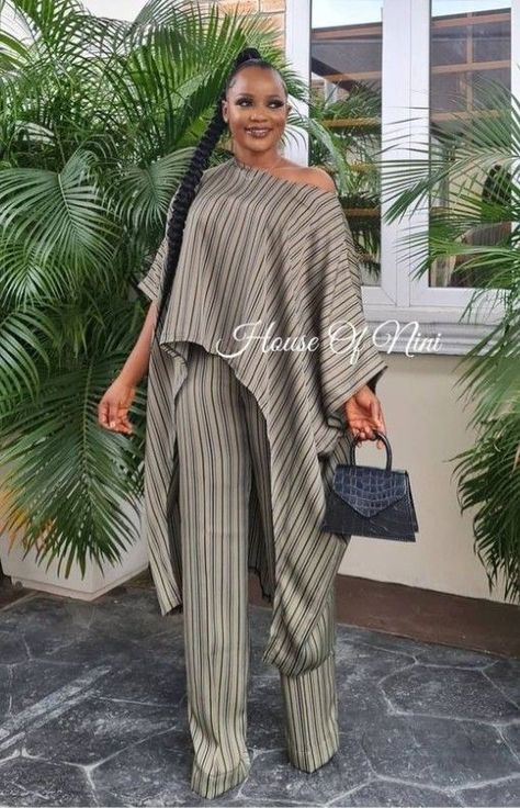 African Fashion Dresses Classy, Boubou Styles, Boubou Styles For Women, Simple Dress Casual, Stylish Naija, 2piece Outfits, Mode Kimono, Dinner Dress Classy, African Fashion Women Clothing