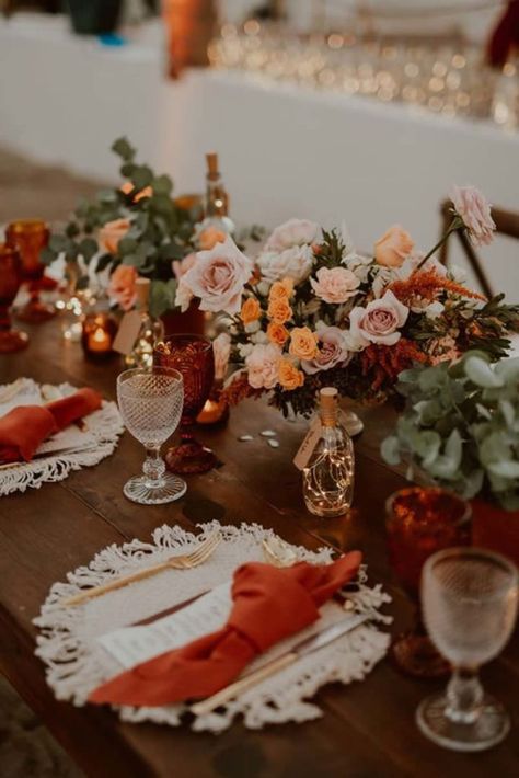 Ideas para usar el color terracota en tu decoración de bodas : Fiancee Bodas Wedding Cabo, Rusting Wedding, Los Cabos Wedding, Burnt Orange Weddings, Thanksgiving 2020, Cabo Wedding, Cabo Weddings, Planning Wedding, Orange Wedding