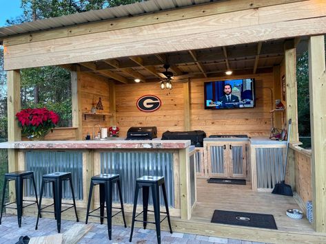 Cook Shed Ideas, Grilling Area Ideas, Lean To Outdoor Kitchen, Outdoor Grilling Area Ideas, Diy Grill Bar Station, Outdoor Bar Attached To Garage, Outdoor Bar And Grill Ideas, Bbq Cook Shack, Outside Bar Ideas