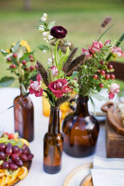 Beer Display, Bottle Centerpieces, Brown Bottles, Wedding Centerpieces, Vintage Wedding, Wedding Table, Fall Wedding, Rustic Wedding, Wedding Styles