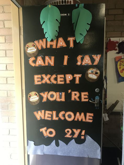 Moana themed door Moana Classroom Door, Moana Bulletin Board Ideas, Moana Classroom Theme, Disney Hallway, Library Door, Beach Classroom, Tropical Classroom, Preschool Door, Sensory Classroom