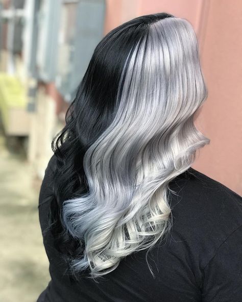 Split hair Grey Hair Color Silver, Half Dyed Hair, Half And Half Hair, Split Dye, Split Dyed Hair, Icy Blonde Hair, Split Hair, Medium Long Hair, Short Straight Hair