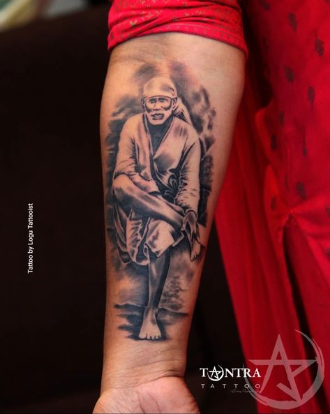 “Whatever you do, wherever you may be, always bear this in mind: I am always aware of everything you do.” -Sai Baba. Thanks for using @radiantcolorsink @squidster_skinmarker @ultradermtattoousa @kingstattoosupply #sprituality #saibaba #sairam #tantratattoo Sai Baba Tattoo Design, Sai Tattoo, Mom Dad Tattoo Designs, Ram Tattoo, Dad Tattoo, Full Sleeve Tattoo Design, Alien Tattoo, Power Star, Realistic Tattoo