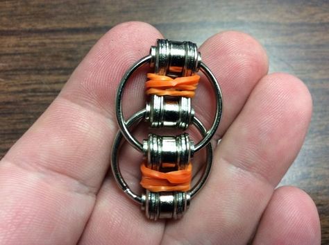 This Instructables you will learn how to make a fidget tool. This tool will help people that have a hard time sitting still. Diy Fidget Spinner, Lego Basic, Spinners Diy, Fidget Tools, Afternoon Crafts, Rainbow Loom Rubber Bands, Diy Fidget Toys, Red Ted Art, Cool Fidget Toys