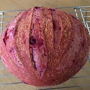 Beet Sourdough Bread, Pink Sourdough Bread, Beet Bread Recipe, Beet Bread, Beats Recipe, Pink Bread, Beet Pasta, Sourdough Biscuits, Bread Bowl Recipe