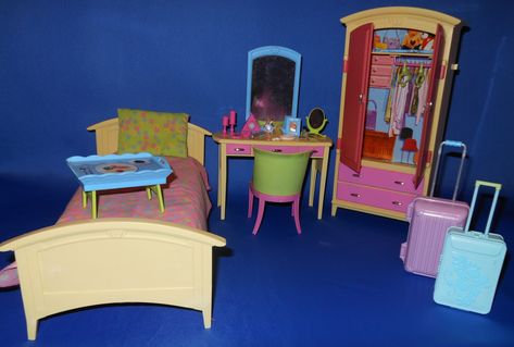 Barbie Doll Bedroom, Barbie Dream Furniture Collection, Barbie Doll Collection Room, Barbie Bedroom Set, 2000s Barbie Furniture, Vintage Barbie Dream House Furniture, Barbie Decor, Realistic Barbie, Barbie Bedroom