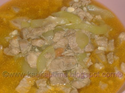 KAUKAU TIME!--"Kaukau" is a Hawaiian pidgin slang word meaning "food" or "to eat.": Pork Tabungao (Pork with Chinese Long Squash Soup) Hawaiian Pork, Pork Soup, Hawaii Food, Filipino Dishes, Easy Pork, Hawaiian Food, House And Home, Squash Soup, Pork Dishes