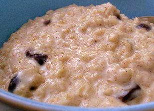 Better-n-Rice Pudding Raisin Pudding, Oatmeal Pudding, Somali Food, Oatmeal Breakfast, Oatmeal Raisin, Rice Pudding, Oatmeal Recipes, Pudding Recipes, Holiday Desserts