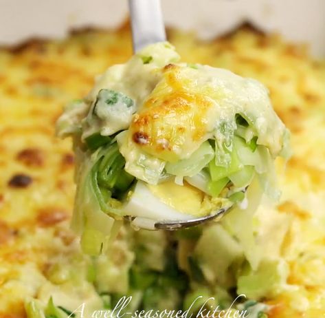 Leek Gratin - easy to prepare, flavorful & great year round, from Easter to Thanksgiving! Chopped hard-boiled eggs topped with sautéed leeks & cheese sauce. Leek Gratin, Dishing Out Health, Onion Leeks, Leek Recipes, Au Gratin Recipes, Creamed Onions, Mushroom Dish, Gratin Dish, Brunch Dishes