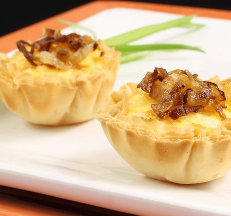 Cheese Tartlets, Mini Tartlets, Phyllo Recipes, Athens Food, Phyllo Cups, Betty Crocker Recipes, Mini Appetizers, Phyllo Dough, Cheese Bites