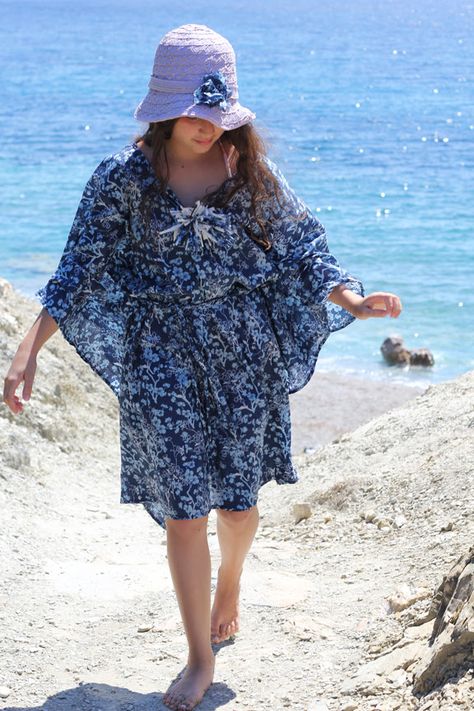 Kaftan Pattern Caftan Dress, Blue Kaftan, Kaftan Pattern, Beach Kaftan, Kaftan Designs, Garment Pattern, Wedding Name, Blouse Pattern Sewing, Vacation Pictures