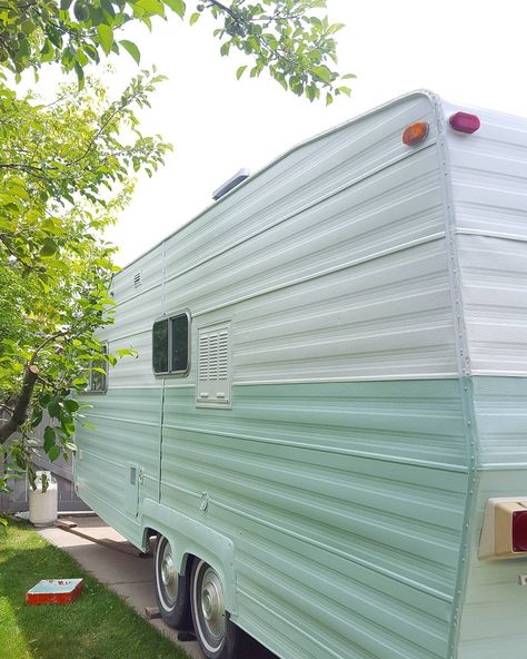 Here are 19 vintage travel trailer exterior paint jobs that will make you want to fix one up yourself, then hit the road. Painted Campers Exterior Fun, Vintage Rv Exterior Paint Ideas, Vintage Trailer Exterior Paint Ideas, Motorhome Paint Exterior, Painted Trailer Exterior, Painting Travel Trailer Exterior, Retro Camper Paint Job, Travel Trailer Paint Exterior, Rv Painting Exterior Ideas