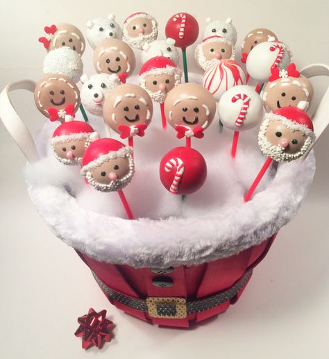 Santa basket of pops By blakers dozen Santa Cake Pops, Santa Basket, Santa Cake, Cake Pop Designs, Round Cake, Holiday Cakes, Cake Pop, Round Cakes, Cakepops