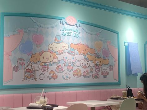 Sanrio Cafe Japan, Sanrio Cafe, Sanrio Shop, Cafe Japan, Sweet Cafe, Themed Cafes, Diorama Ideas, Kitty Cafe, Cafe Ideas