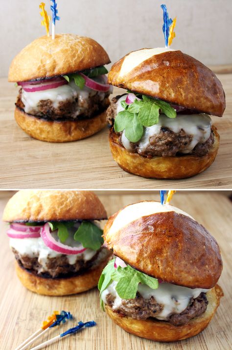 The Perfect Game Day Appetizer: Bison Sliders (Durham Ranch Ground Bison) The healthier alternative to beef! Bison Appetizers, Bison Meals, Bison Sliders Recipe, Cowboy Cocktails, Bison Sliders, French Burger, Nevada Recipes, Bison Recipes, Ground Bison