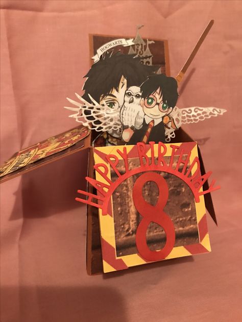 Harry Potter pop up card Harry Potter Pop Up Card, Harry Potter Pop Up, Harry Potter Silhouette, Harry Potter Birthday Cards, Harry Potter Candles, Harry Potter Cards, Harry Potter 3d, Harry Potter Symbols, Harry Potter Pop