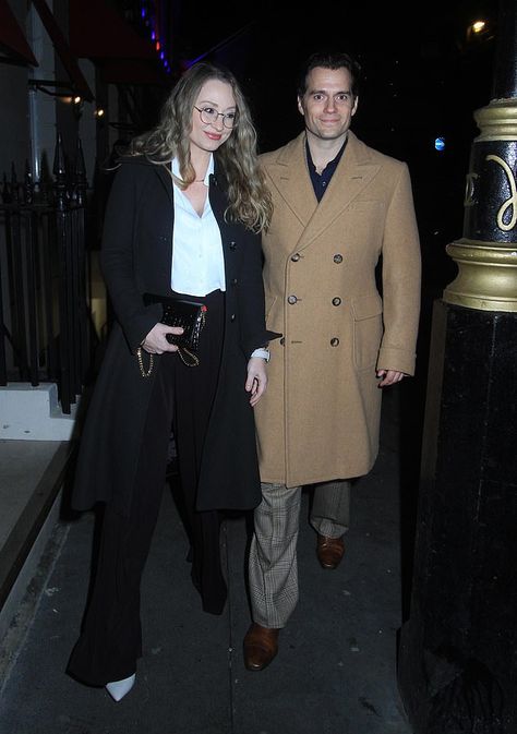 Henry Cavill Girlfriend, Cruise Looks, Natalie Viscuso, London Clubs, Navy Suit, Looking Dapper, Henry Cavill, Tom Cruise, Celebrity Couples