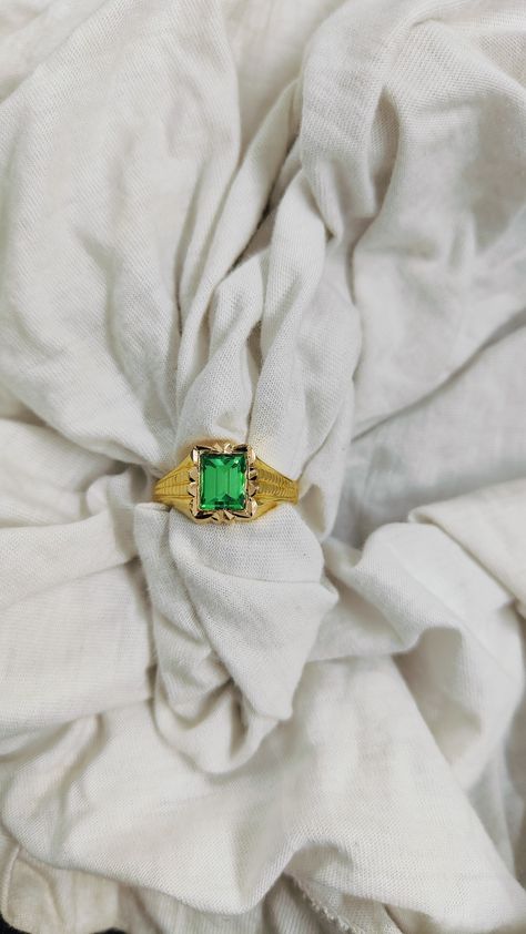 Emerald Stone Rings, Gold Rings Fashion, Gold Ring Designs, Rings Fashion, Emerald Stone, Stone Rings, Ring Designs, Fashion Rings, Gold Ring