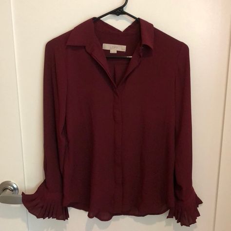 Loft maroon collar shirt Maroon Silk Dress, Silk Dress Shirt, Shirt With Ruffles, Performance Outfits, Maroon Shirts, Dark Maroon, Silk Shirt Dress, Work Clothes, Performance Outfit