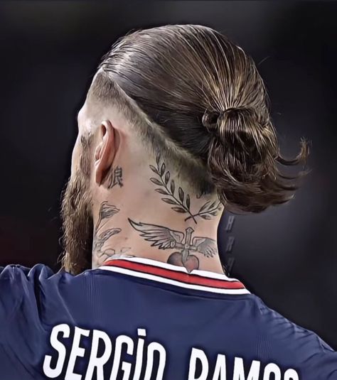 Sergio Ramos Man Bun, Sergio Ramos Haircut Long, Sergio Ramos Long Hair, Ramos Hairstyle, Sergio Ramos Haircut, Sergio Ramos Hairstyle, Ramos Haircut, Mens Long Hair Undercut, Mens Ponytail Hairstyles