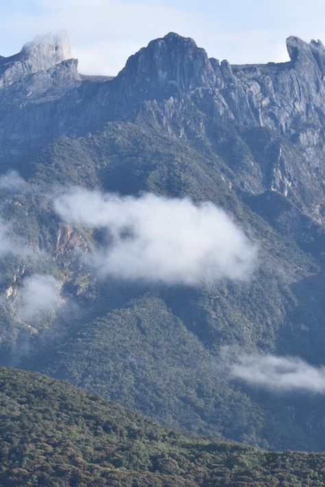 Mount Kinabalu is the highest mountain in Borneo and Malaysia. It is tourists spot and hiking place. Mount Kinabalu Wallpaper, Mount Kinabalu, Cafe Lighting, Hiking Places, World Wallpaper, Nature Places, Cafe Lights, Tourist Spots, Landscape Nature