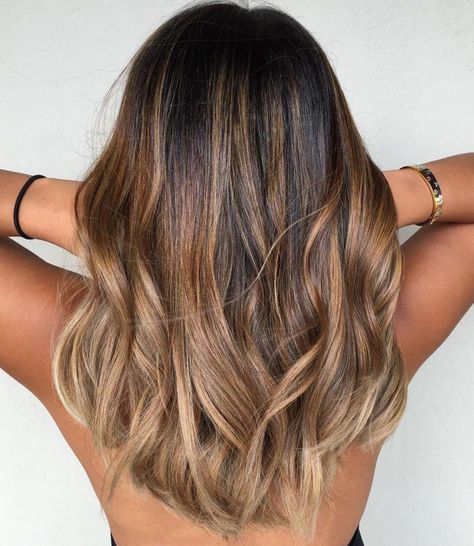 Caramel And Ash Blonde Balayage For Brown Hair #ombrehighlights Rambut Brunette, Brunette Ombre, Balayage Blond, Brown Ombre Hair, Ash Blonde Balayage, Brunette Balayage, Balayage Blonde, Brown Hair Balayage, Hair Color Highlights