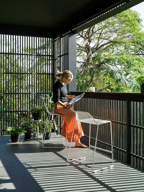 Paddington House Kieron Gait Architects 11 Paddington House, Veranda Railing, Interior Design Minimalist, Modern Balcony, Balcony Grill, Balcony Grill Design, Balcony Railing Design, Window Grill Design, Window Grill